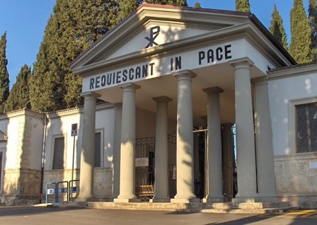 Ingresso Cimitero di Cisterna di Latina